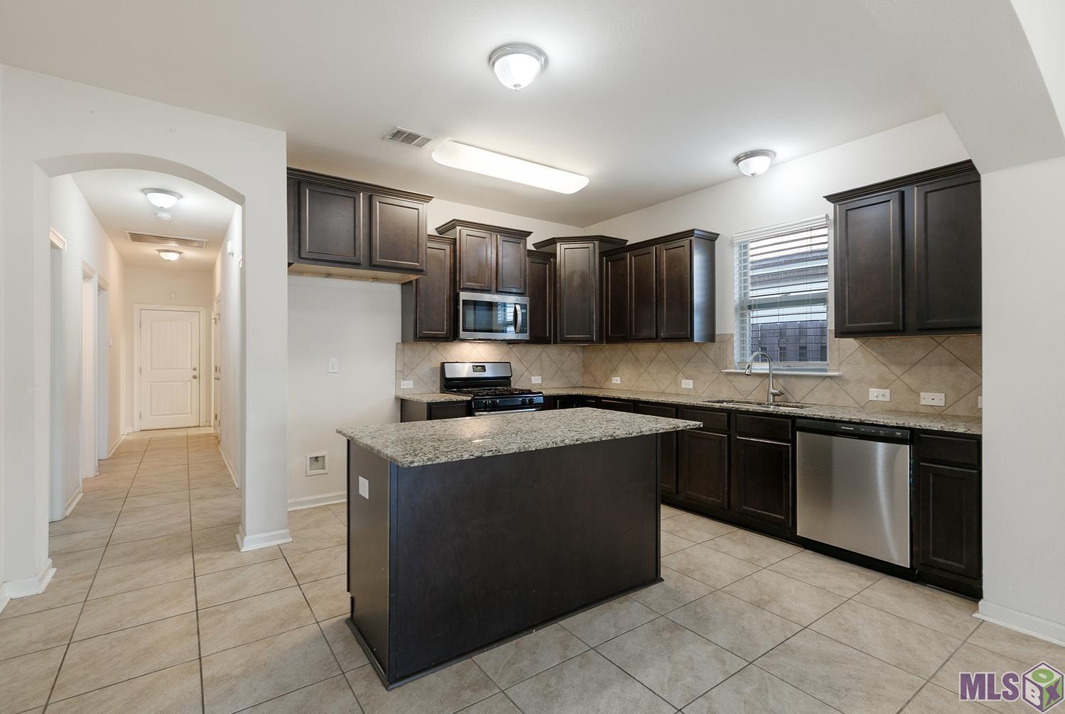 7804 West Pelican Lks Avenue Baton Rouge, LA 70820 - Photo 5 of 15