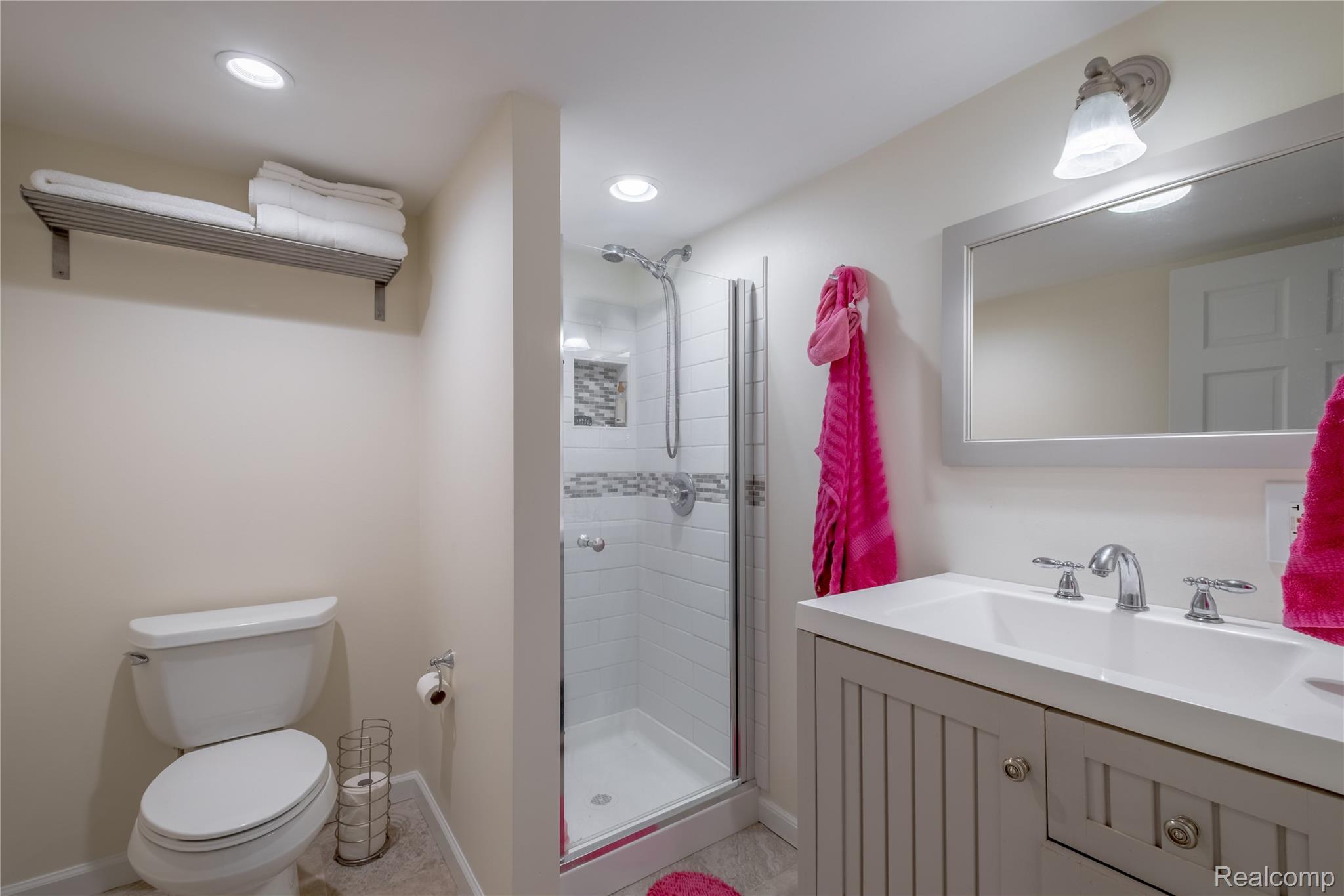 326 Highland Avenue Rochester, MI 48307 - Photo 27 of 39 DSCF2881-HDR.jpg