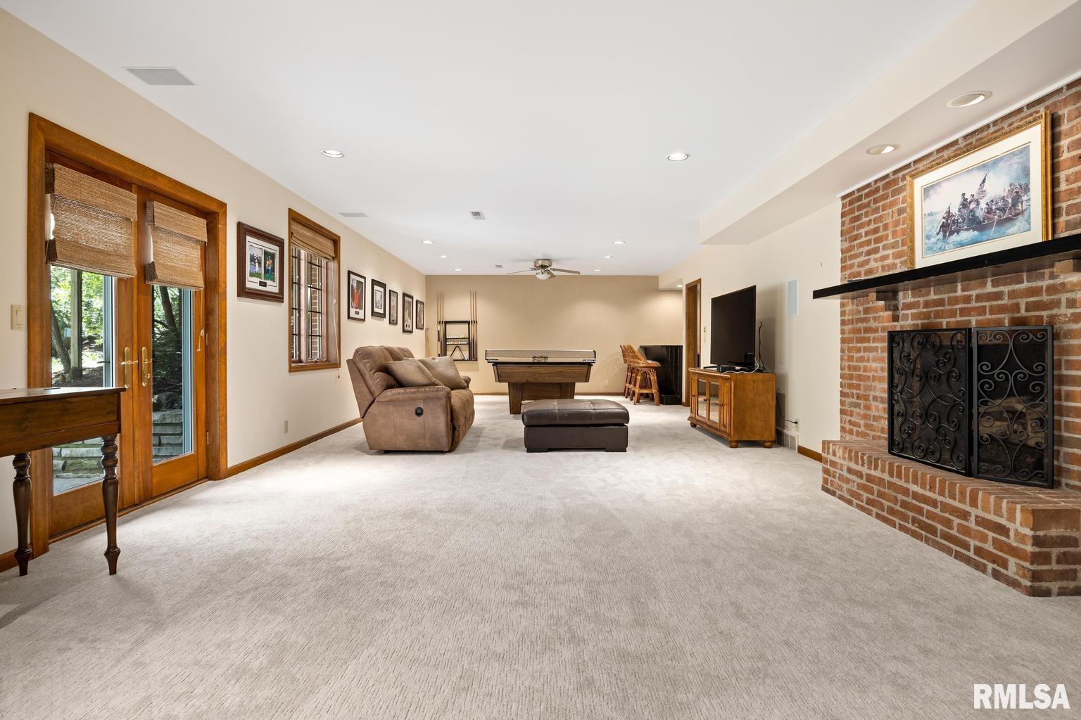 412 West Ravinwoods Road Peoria, IL 61615 - Photo 29 of 42