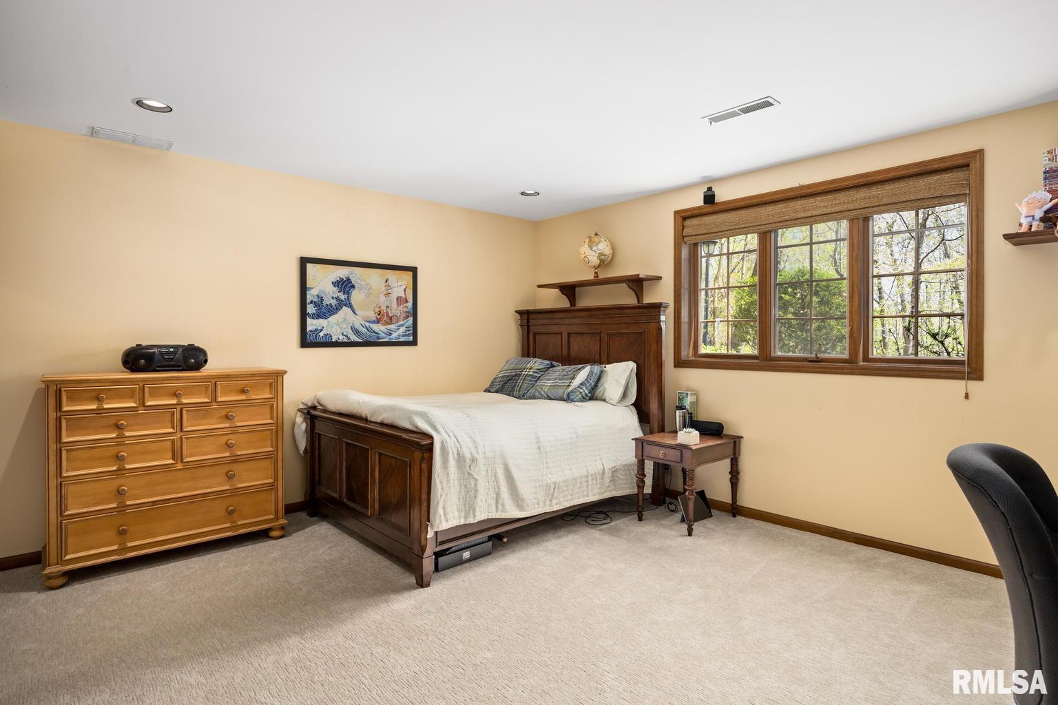 412 West Ravinwoods Road Peoria, IL 61615 - Photo 33 of 42