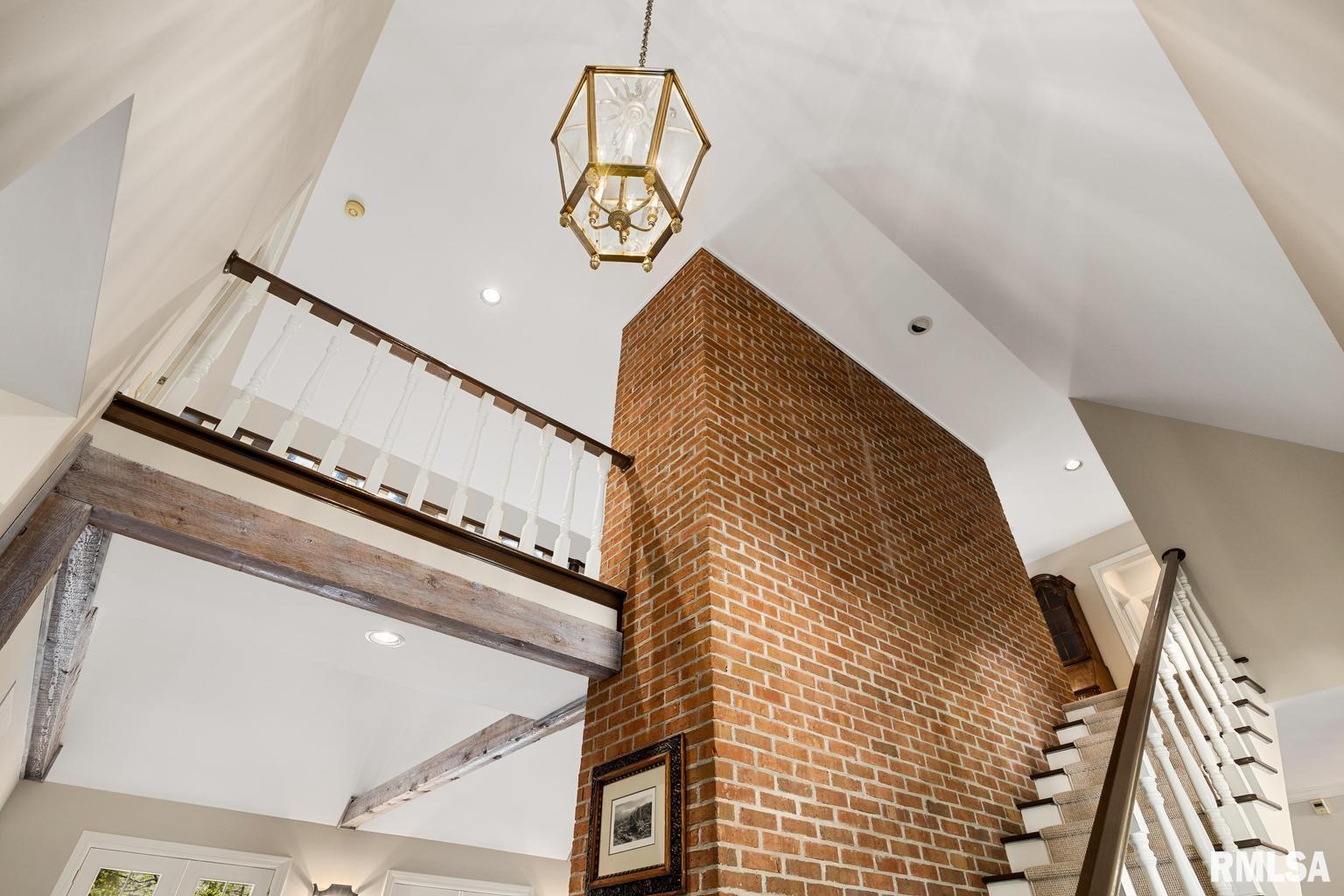 412 West Ravinwoods Road Peoria, IL 61615 - Photo 4 of 42