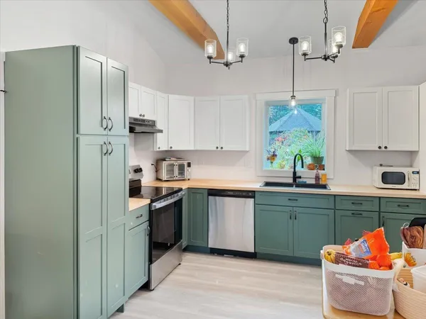 $1,150,000 | 55-57 Lefebvre Lane, Williston, VT 05495