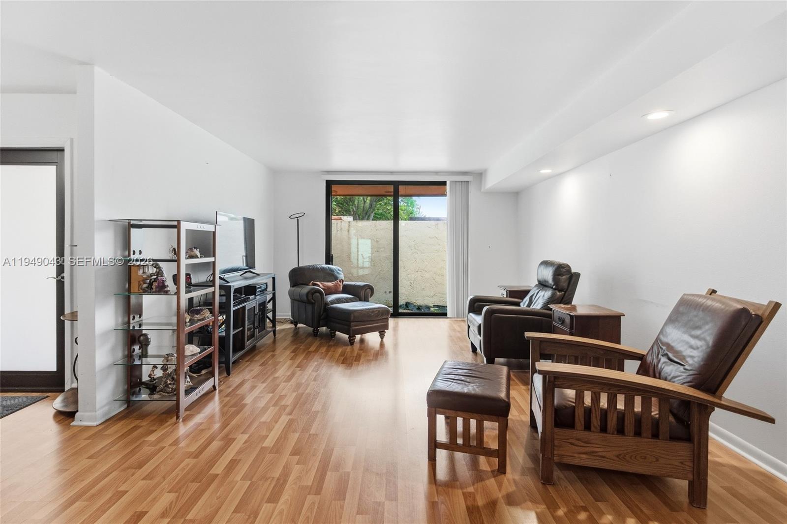 7707 Southwest 105th Place Miami, FL 33173 - Photo 14 of 39