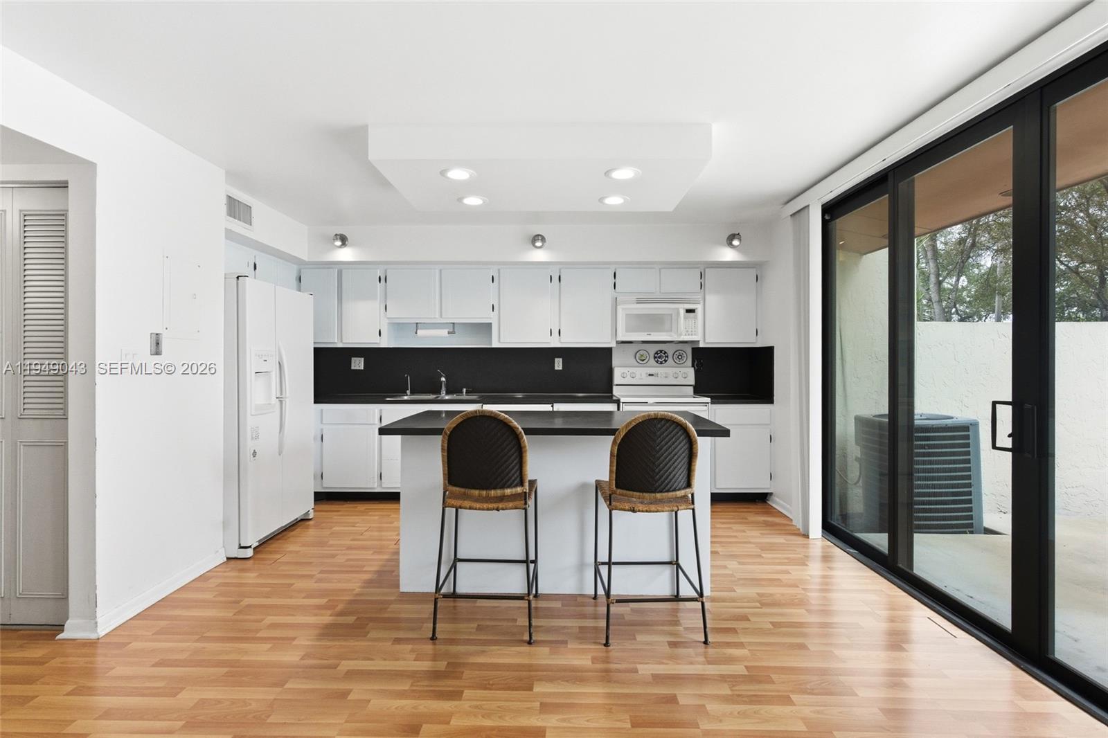 7707 Southwest 105th Place Miami, FL 33173 - Photo 17 of 39