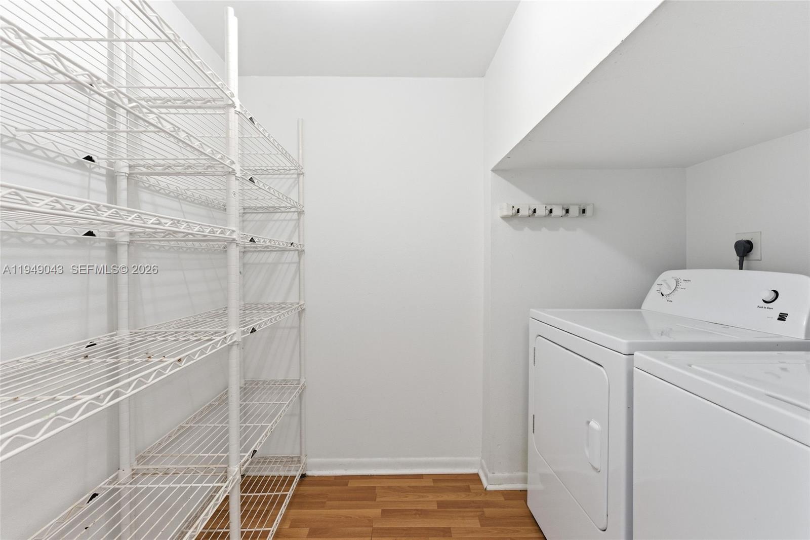 7707 Southwest 105th Place Miami, FL 33173 - Photo 23 of 39