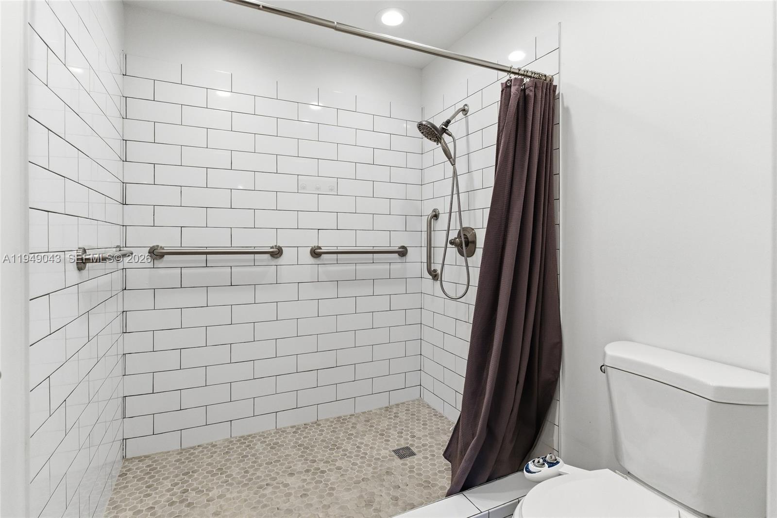 7707 Southwest 105th Place Miami, FL 33173 - Photo 30 of 39