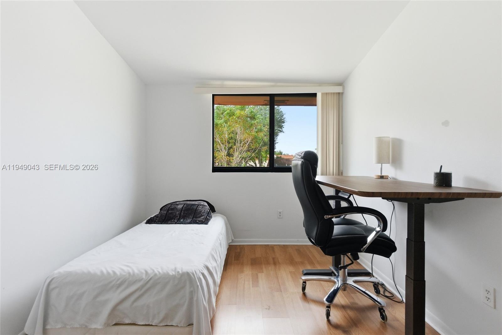 7707 Southwest 105th Place Miami, FL 33173 - Photo 33 of 39