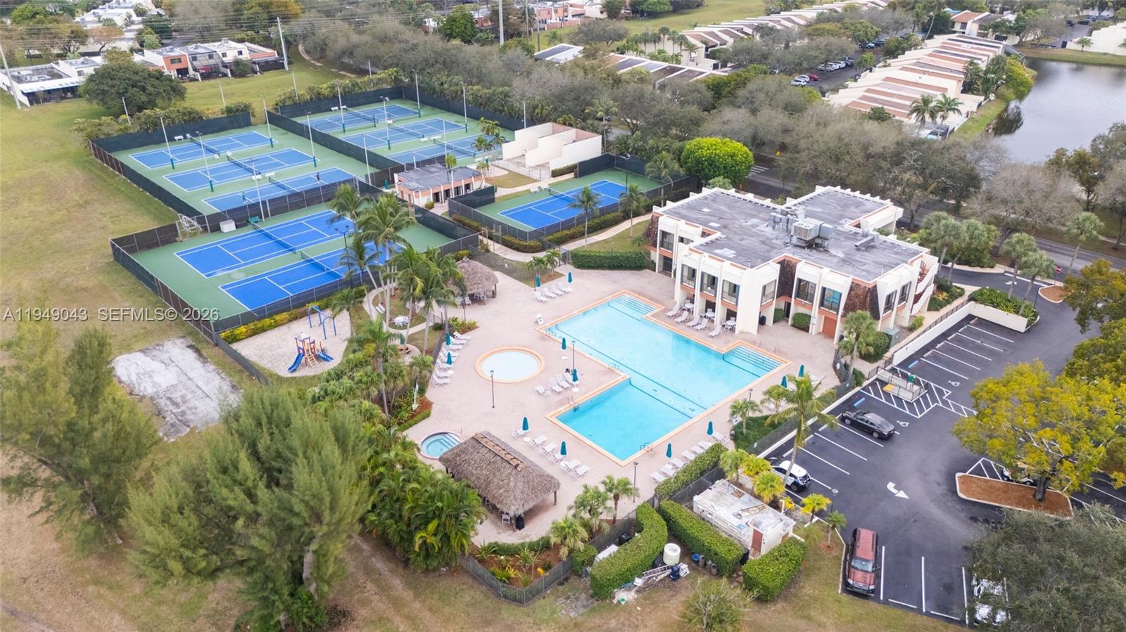 7707 Southwest 105th Place Miami, FL 33173 - Photo 38 of 39