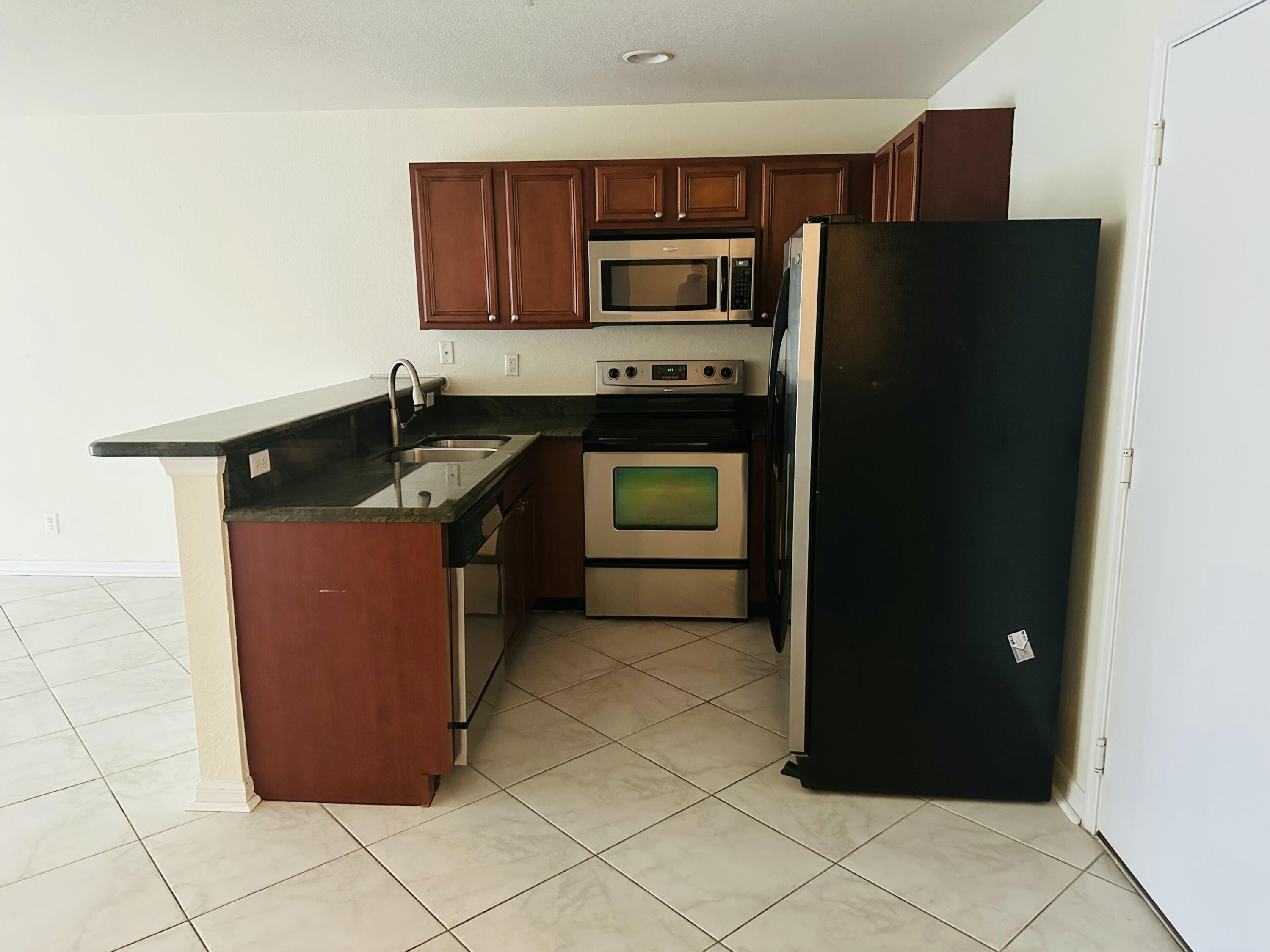 5313 Southeast Jennings Lane Stuart, FL 34997 - Photo 6 of 11 IMG_9076 2