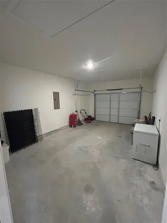 $1,800 | 1138 Alvarado Street, Unit B, Cleburne, TX 76031