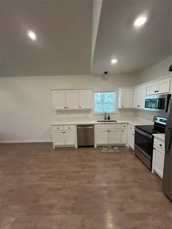 $1,800 | 1138 Alvarado Street, Unit B, Cleburne, TX 76031