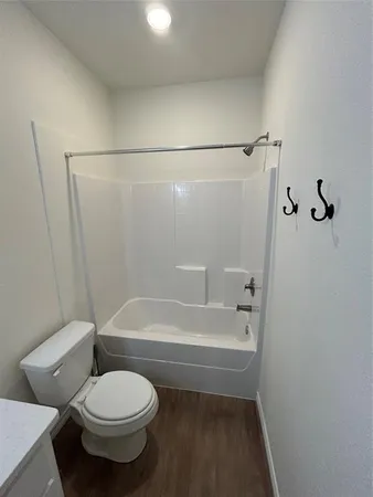 $1,800 | 1138 Alvarado Street, Unit B, Cleburne, TX 76031