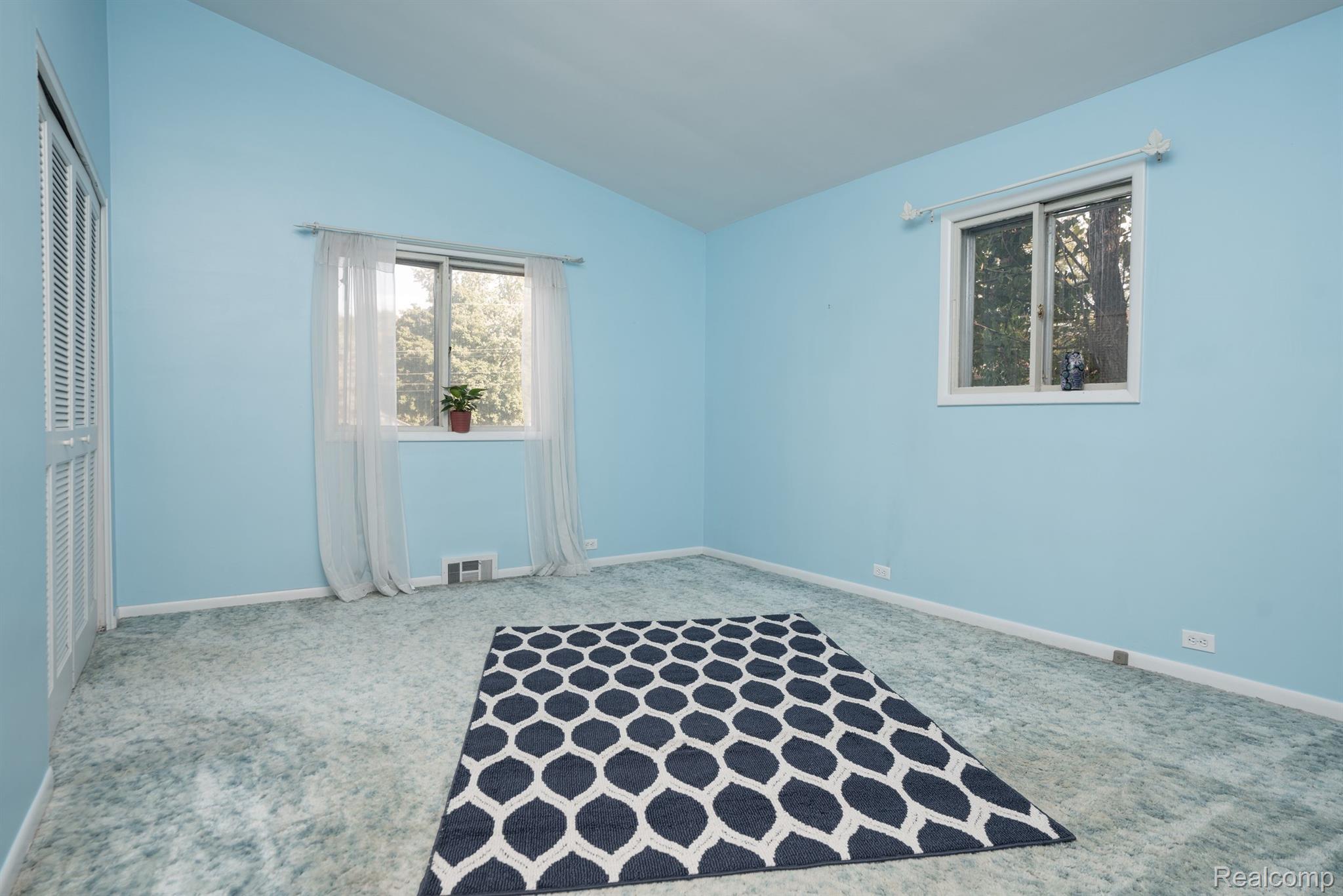5044 Greenfield Road Brighton, MI 48114 - Photo 29 of 39 Bedroom #