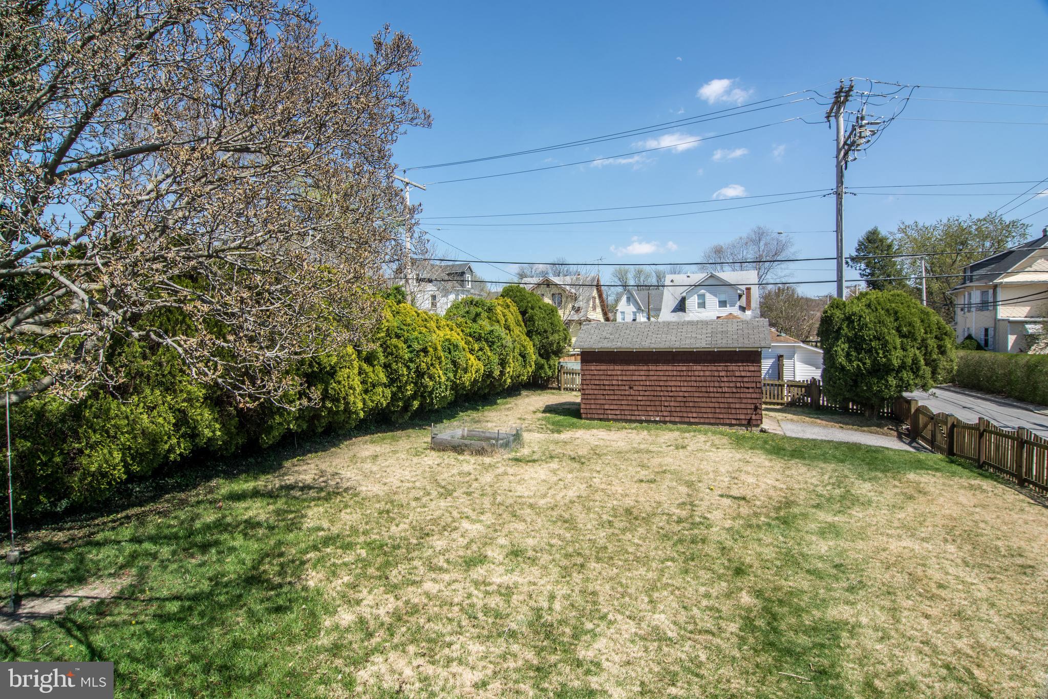 5601 Tramore Road Baltimore, MD 21214 - Photo 22 of 32 Huge backyard with storage shed