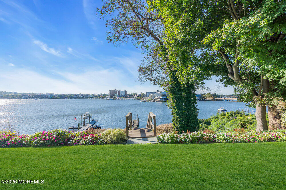 82 Conover Lane Red Bank, NJ 07701 - Photo 4 of 99 dsc00571-1_467
