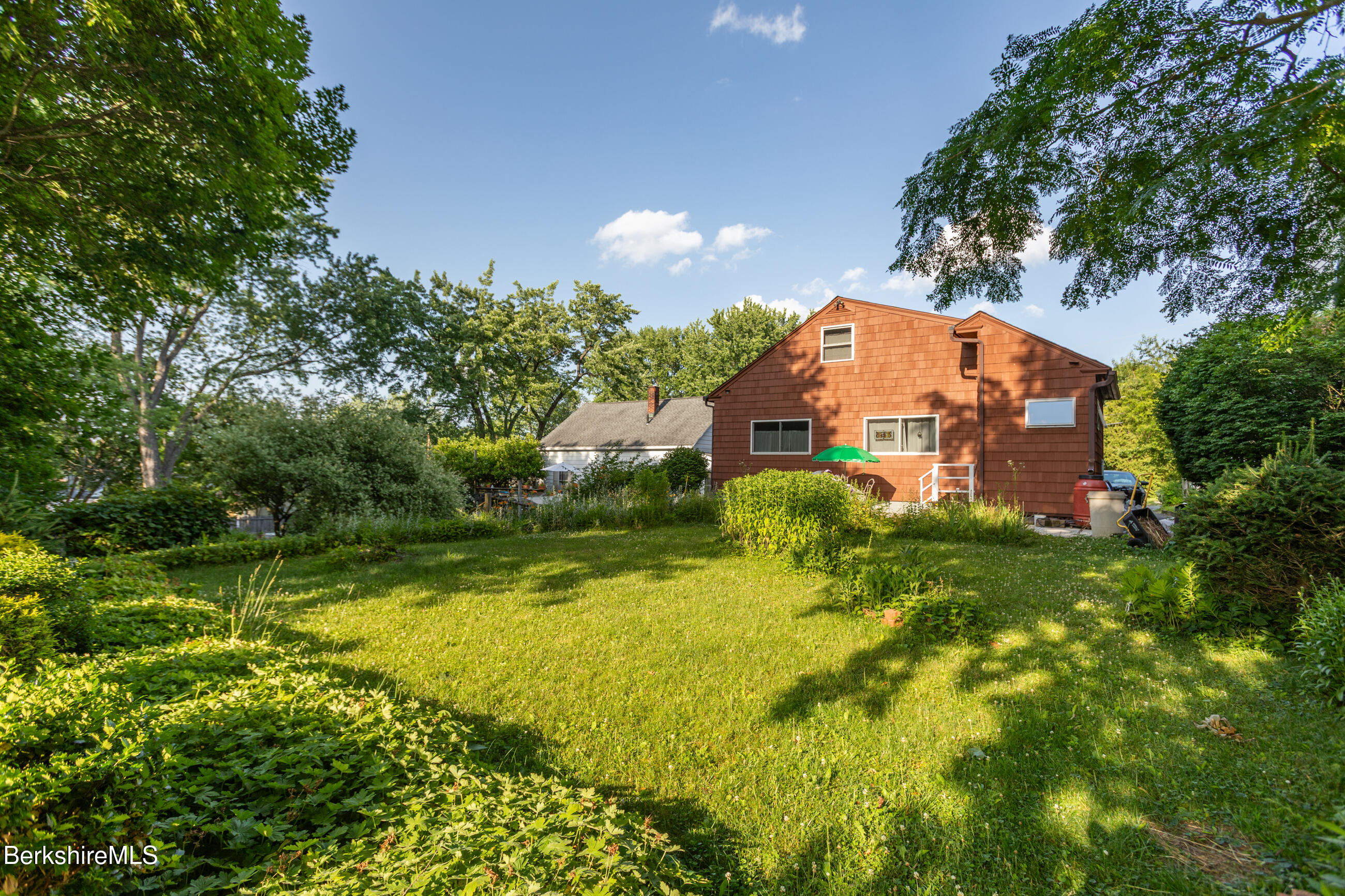 28 Adelaide Avenue Pittsfield, MA 01201 - Photo 21 of 31 image-30