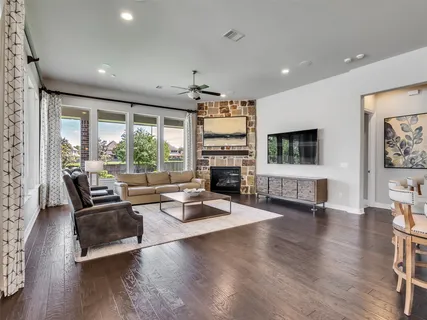 $815,000 | 114 North Braided Branch Drive, Tomball, TX 77375