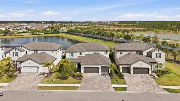 $1,050,000 | 5820 Millennium Silver Court, Sarasota, FL 34238