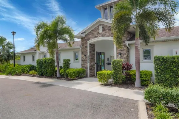 $1,050,000 | 5820 Millennium Silver Court, Sarasota, FL 34238
