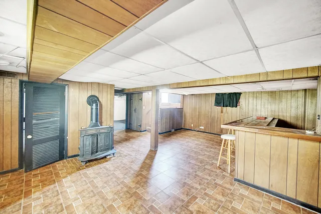 a view of a storage & utility room