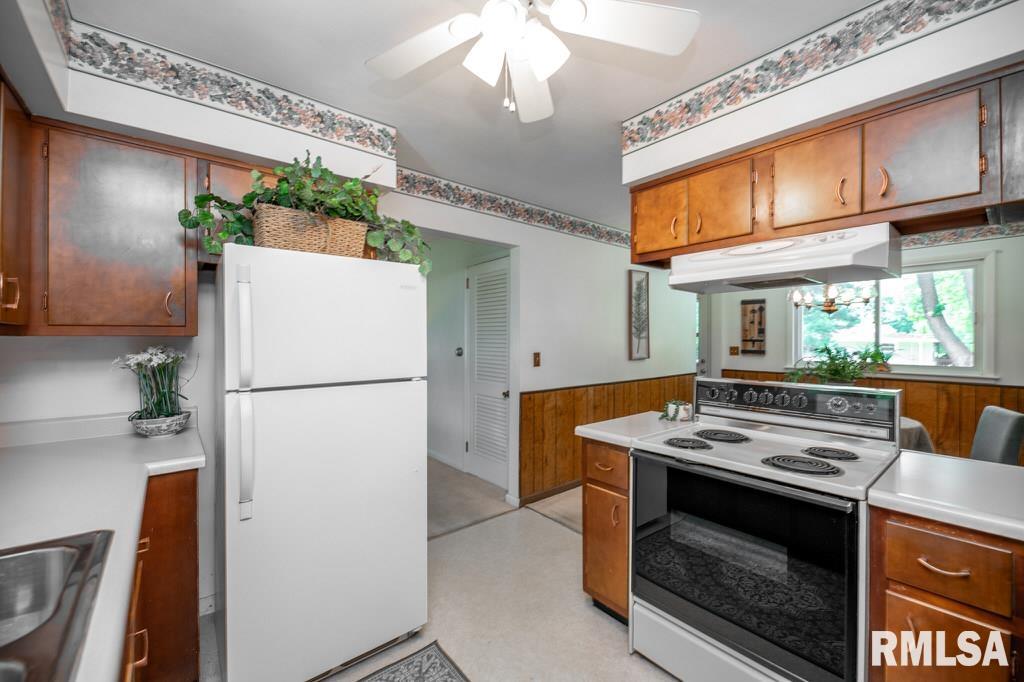 1526 Division Street Metamora, IL 61548 - Photo 13 of 33