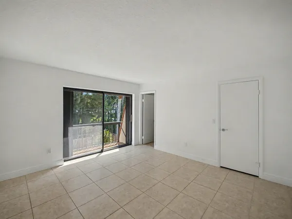 $390,000 | 825 Center Street, Unit 12A, Jupiter, FL 33458