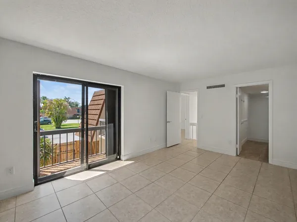 $390,000 | 825 Center Street, Unit 12A, Jupiter, FL 33458