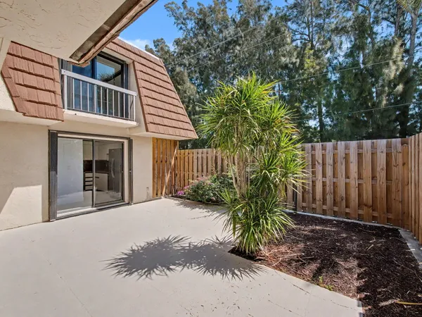 $390,000 | 825 Center Street, Unit 12A, Jupiter, FL 33458