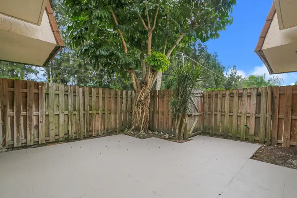 $390,000 | 825 Center Street, Unit 12A, Jupiter, FL 33458