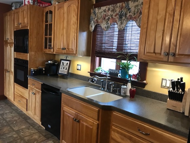 45 Kendall Avenue Rutland, VT 05701 - Photo 4 of 40