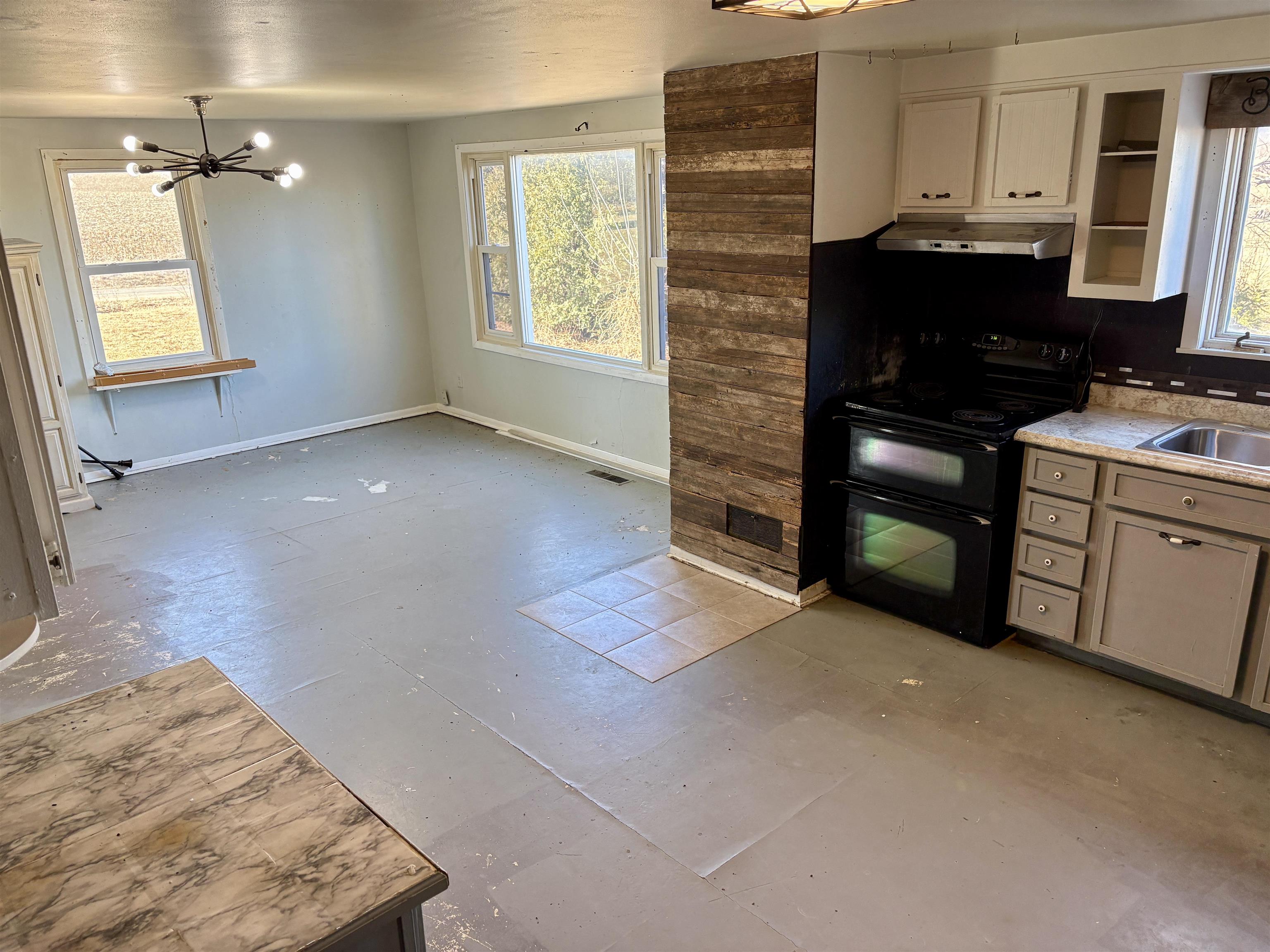 W4188 Theiler Road Monroe, WI 53566 - Photo 9 of 64