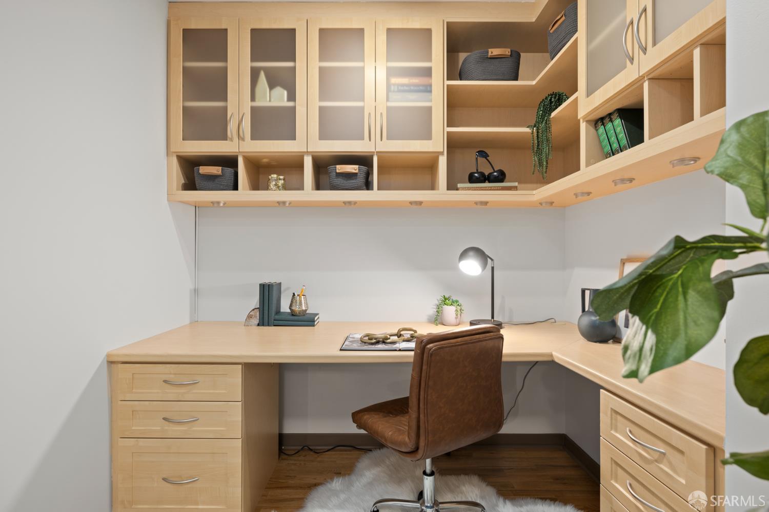 177 Townsend Street, Unit 728 San Francisco, CA 94107 - Photo 20 of 39 a view of a workspace