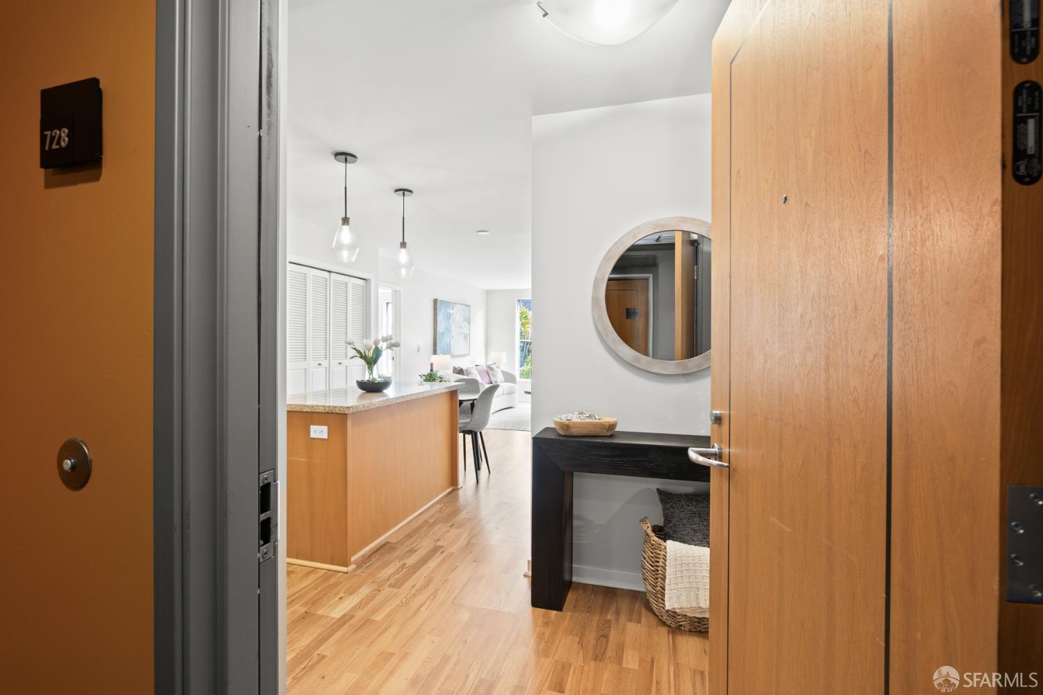 177 Townsend Street, Unit 728 San Francisco, CA 94107 - Photo 21 of 39 a bathroom with a sink a mirror and a window