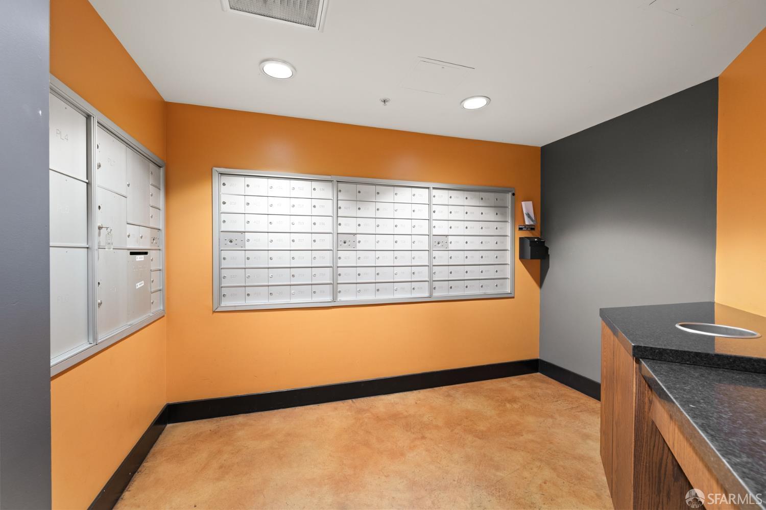 177 Townsend Street, Unit 728 San Francisco, CA 94107 - Photo 26 of 39 a view of an empty room with a window