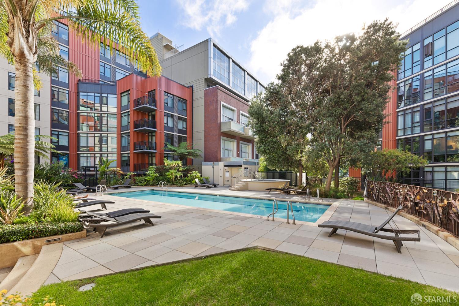 177 Townsend Street, Unit 728 San Francisco, CA 94107 - Photo 39 of 39 a building view with sitting space and garden