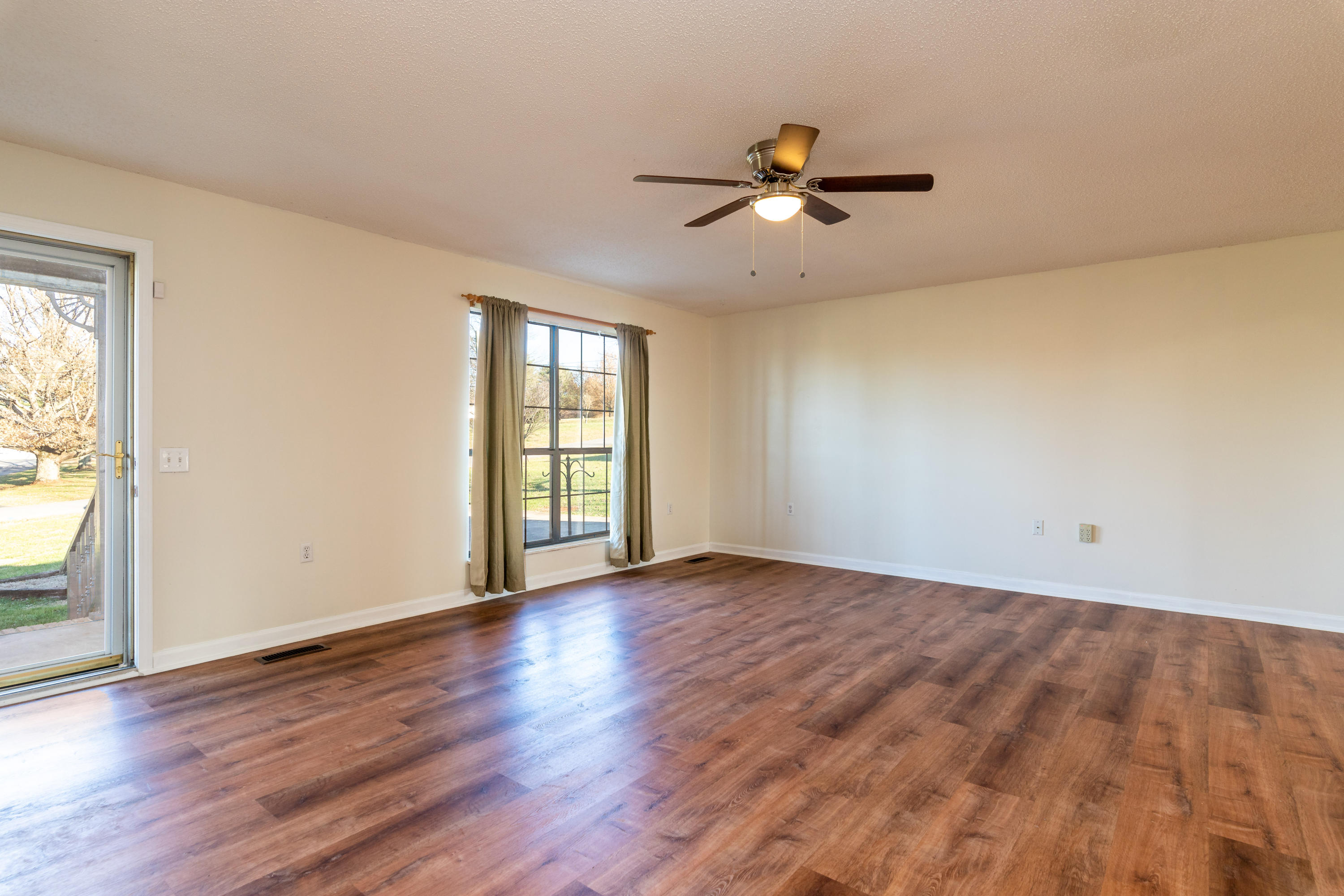 321 South Springview Road Maryville, TN 37801 - Photo 25 of 34 IMG_7220-Edit