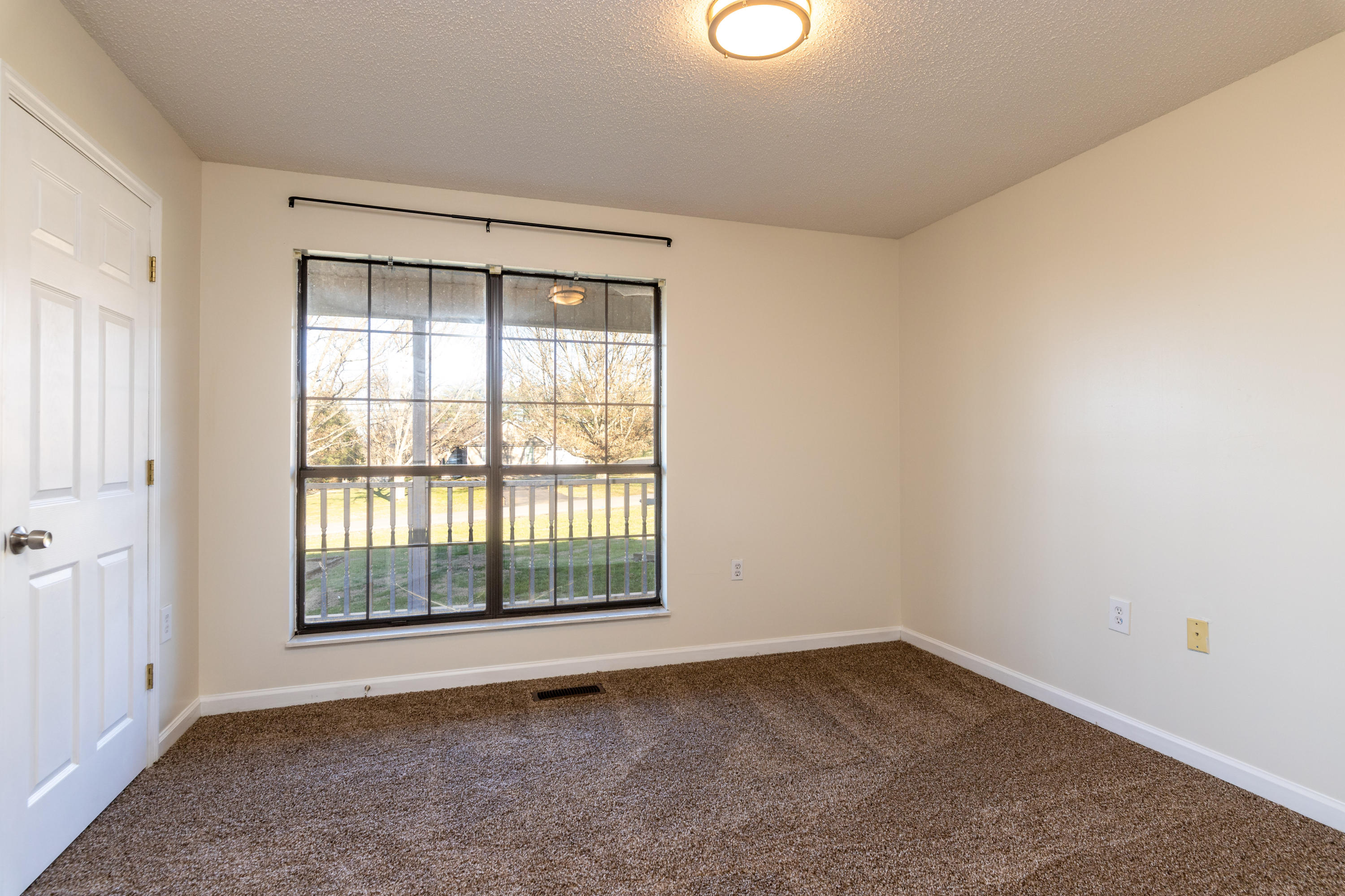 321 South Springview Road Maryville, TN 37801 - Photo 26 of 34 Bedroom 1
