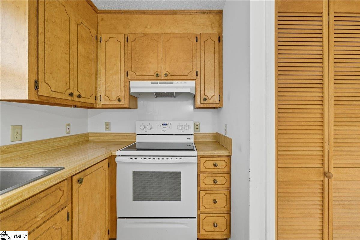 212 Lost Valley Road Pickens, SC 29671 - Photo 7 of 28