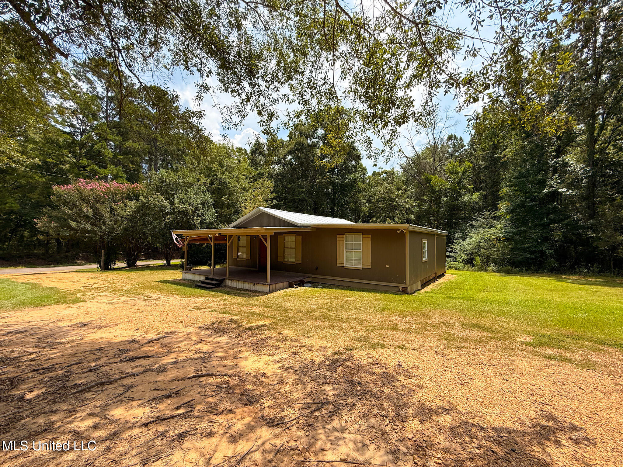 5129 Pecan Road Liberty, MS 39645 - Photo 2 of 28 IMG_4145