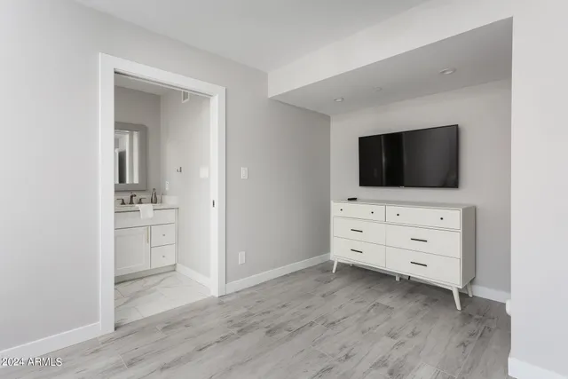 $9,450 | 4301 North 78th Street, Scottsdale, AZ 85251