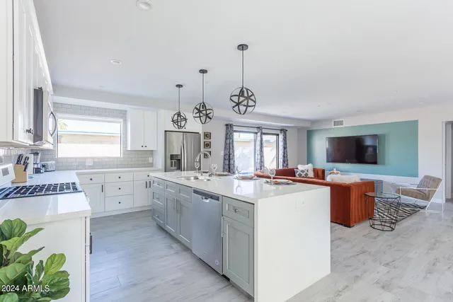 $9,450 | 4301 North 78th Street, Scottsdale, AZ 85251