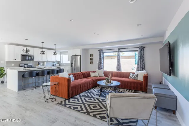 $9,450 | 4301 North 78th Street, Scottsdale, AZ 85251