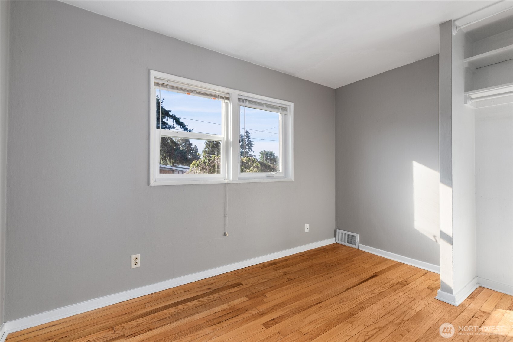 2202 Northeast 9th Place Renton, WA 98056 - Photo 13 of 19