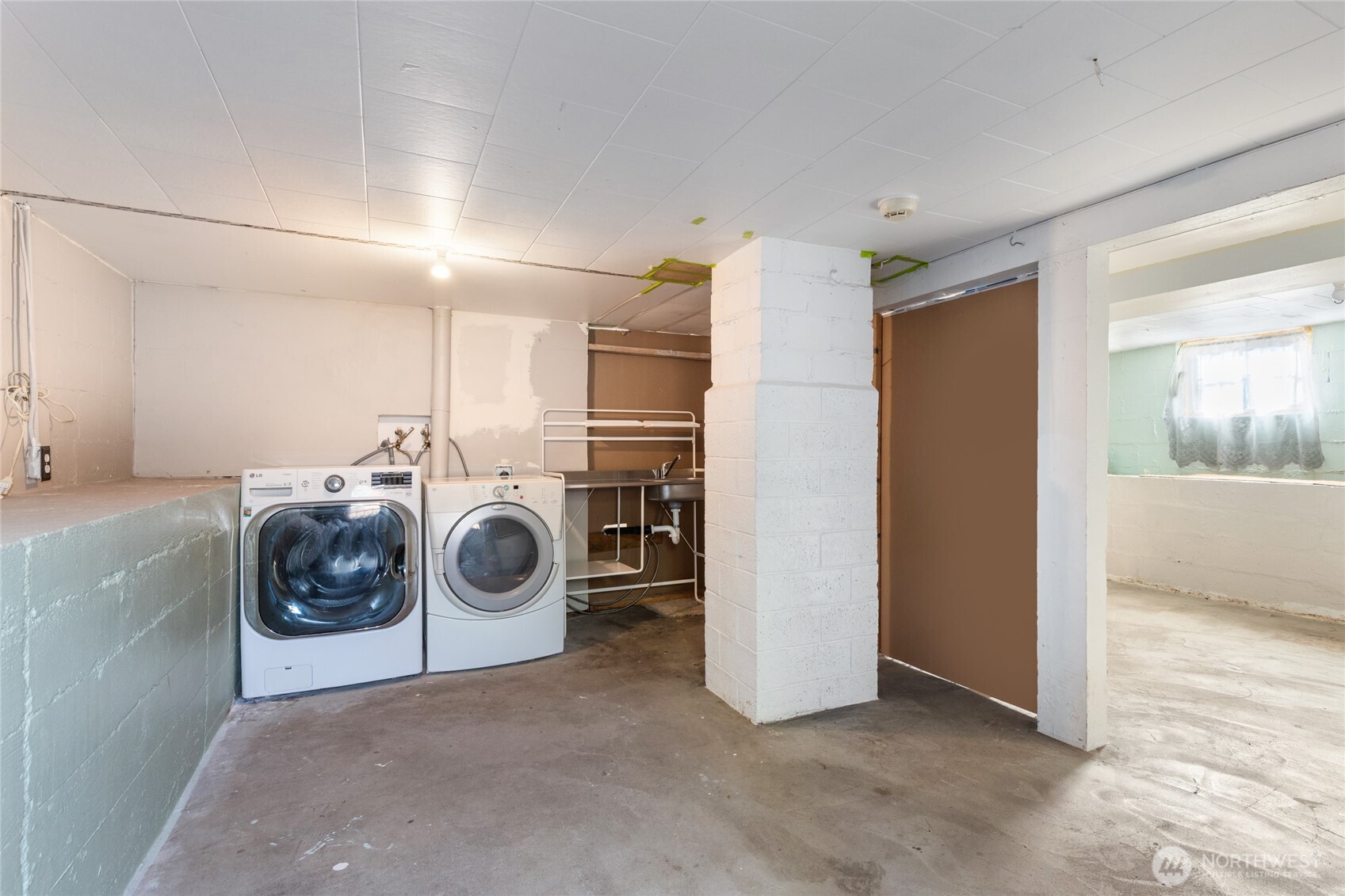 2202 Northeast 9th Place Renton, WA 98056 - Photo 16 of 19