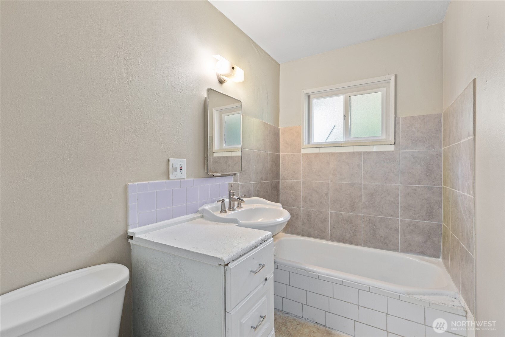 2202 Northeast 9th Place Renton, WA 98056 - Photo 17 of 19