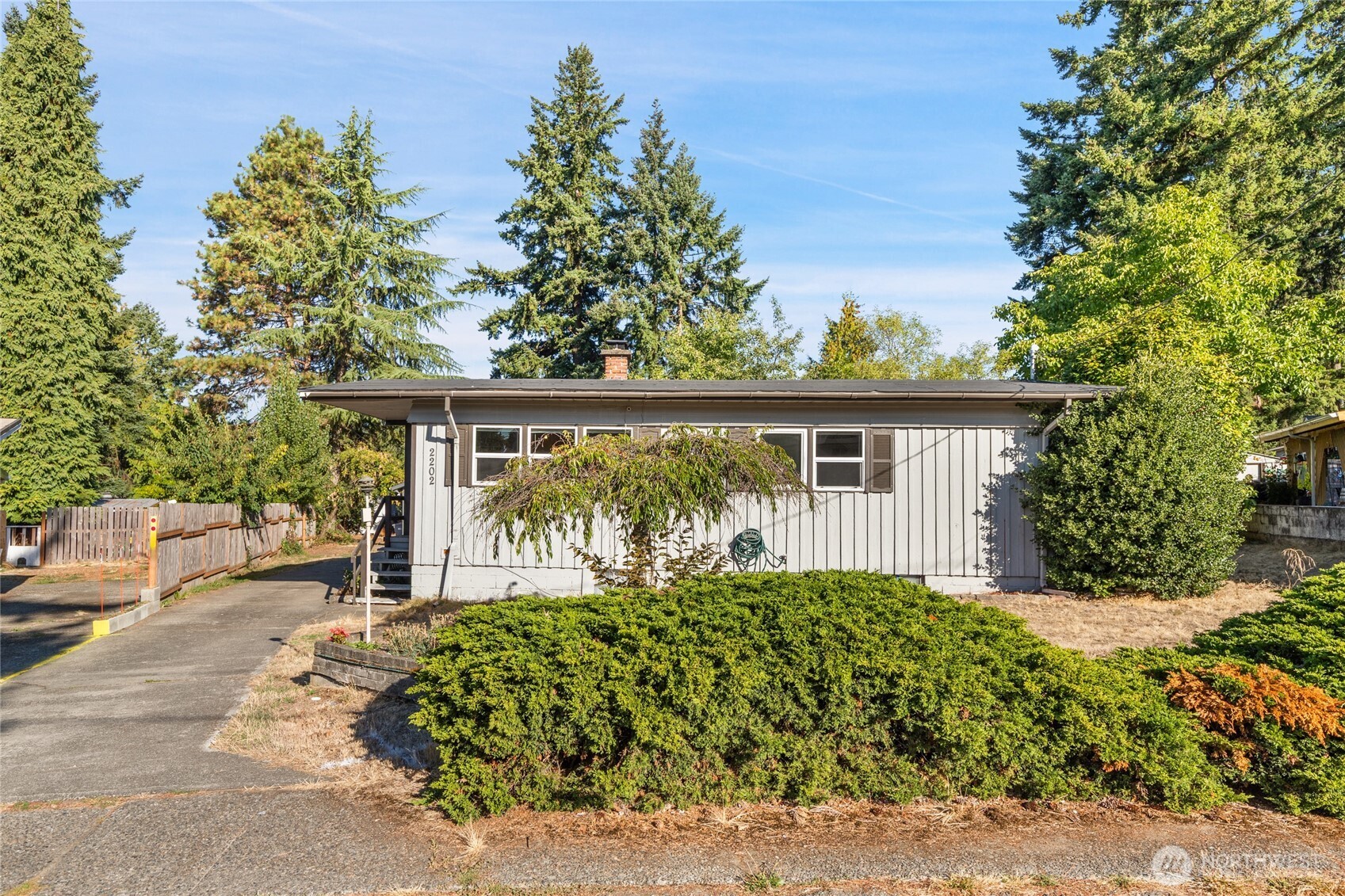 2202 Northeast 9th Place Renton, WA 98056 - Photo 2 of 19