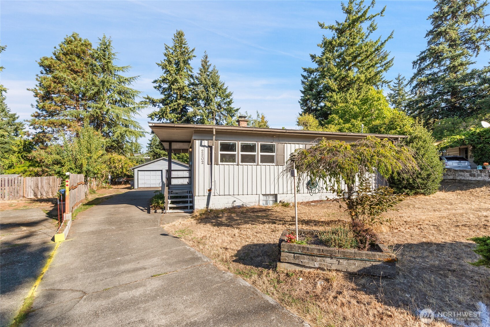 2202 Northeast 9th Place Renton, WA 98056 - Photo 3 of 19