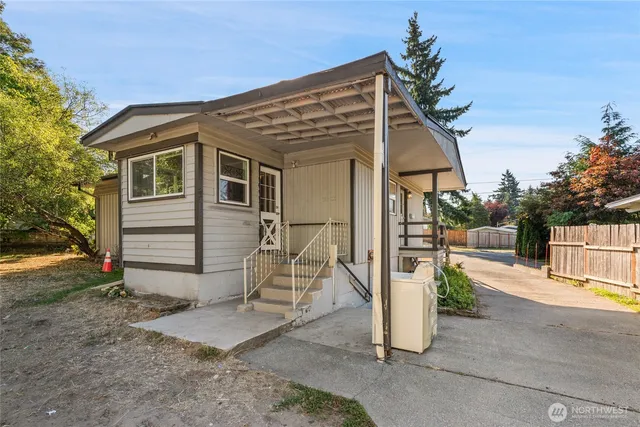 $549,950 | 2202 Northeast 9th Place, Renton, WA 98056