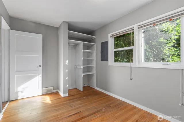 $549,950 | 2202 Northeast 9th Place, Renton, WA 98056