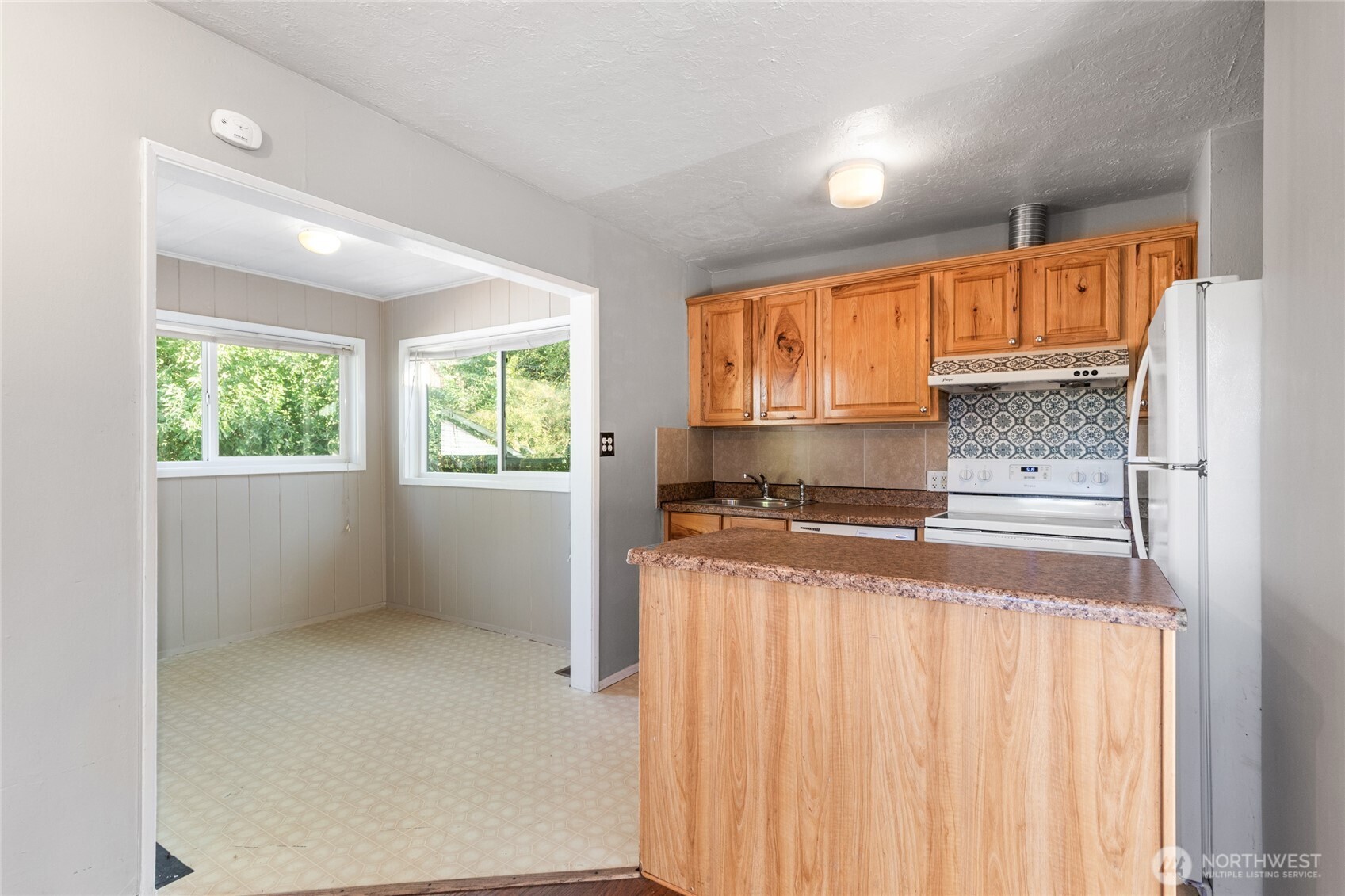 2202 Northeast 9th Place Renton, WA 98056 - Photo 8 of 19